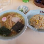 ぴかいち - 料理写真:ラーメン半チャーハンセット