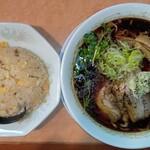 麺のあんまる + らーめん亨 - 黒醤油チャーハンセット