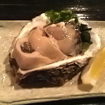 酒盃 - 男鹿産岩牡蠣