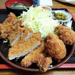 とんかつ　よしの - メン・ロース定食（大盛）1,050円（キャベツ大盛サービス）