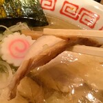 鶴松富士 - 平打ち熟成塩そばのチャーシュー