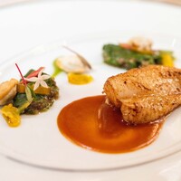 トゥールダルジャン - 2023.4 オコゼのムニエル レフォール風味のトマトソース スイスチャードとインゲン豆のラヴィオリ