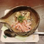 くずし 之助 - 駿河湾産桜海老と花山椒
                                浜名湖産鰻の飯蒸し（いいむし）