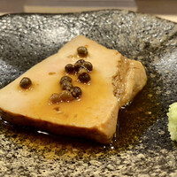 寿司海路 - あん肝 山椒醤油煮
                    山椒の醤油煮がある事で、味が引き締ま莉良い塩梅です。
                    山葵たっぷりでいただきました♪