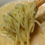 ビーフキッチン - コムタンラーメン（麺リフトッぷ）