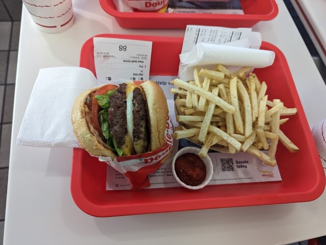 In-N-Out Burger Las Vegas NV (インアンドアウト) - ラスベガス
