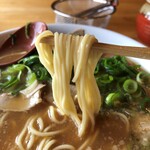 ラーメン 一こく - いっこく白ラーメンの麵