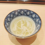 すし 良月 - のれそれ、明石の鯛の出汁