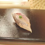 すし 良月 - 鯵(神経締め)