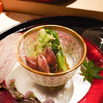 寿し道 桜田 - ほたるいか、タラの芽、黄にら、青梗菜、木の芽酢味噌