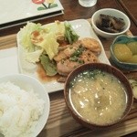 水玉食堂 - しっかりの方の定食(ランチ)