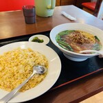 台湾料理 豊源 - 料理写真:ラーメンセット　８６０円