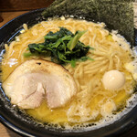 濃厚豚骨ラーメン 濱虎家 - 