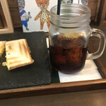 ITSUKI Coffee Roastery - モーニングの玉子サンドとアイスコーヒー