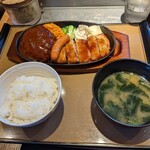 やよい軒 - 私も兄ぃも一緒…　ミックスグリル定食(税込1,330円)