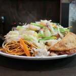 横浜 青葉餃子 - 海鮮カタ焼きそば