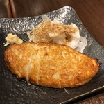 せいじ - さつま揚げ。市販のものだと思いますが丁寧に焼き上げてくれてます。