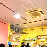 KITCHEN bar WIRED - 店内（photo by TRICKSTER10）