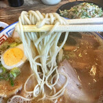 久留米とんこつラーメン 松山分校 - 細すぎず美味い