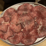 Taishuu Horumon Yakiniku Kemuriki - 