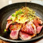 TAKUZO - 一目で分る良いお肉！うめぇ！がっついて行けるボリューム！味付けは控えめでダイレクトに肉の旨味が来ます