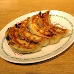 Kusanagi Nikujiru Gyouza Shokudou Rinda Rinda - 肉汁焼餃子