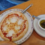 サイゼリヤ - アンチョビピザ