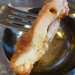 ナーランダ - 同じく鉄串の穴が残りタンドーリチキン