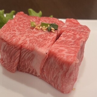 Commitment of Kuroge Wagyu beef specialty store