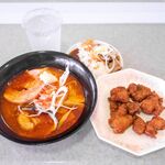 飯処 福麺  - 馬力らーめん、鶏の唐揚げ、シークァーサーサワー