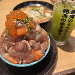 熱海銀座おさかな食堂 - 海鮮てっぺん丼