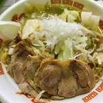 プラザ・屋台 - 軽二郎ラーメン　950円