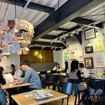 PEANUTS Cafe - カフェ店内
