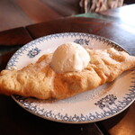 hectopascal - チョコバナナ 包み揚げのピッッァ ミルクのせ