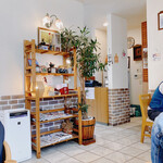 ひまわり - 可愛い店内