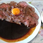 炉窯炭焼 肉バル ローツェ - ローストビーフカレー