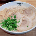 Tonkotsu Shouyu Ramen Nakashou - ラーメン（特盛）2玉 税込900円