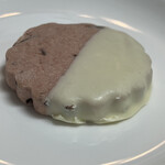 ベイク ルーム - 厚みあり。ほろほろー。甘いっ！