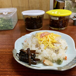 田舎そば 川原 - チラシ寿司にサービスのフキの佃煮をちょこんと。