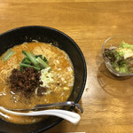 Chuuka Chuubou Tantan - 好好定食　1,500円　担々麺と炒飯　サラダとデザート付き　この日のデザートは杏仁豆腐