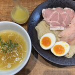 町田汁場 しおらーめん進化 - ■しおつけ麺全部入り¥1,470