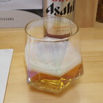 ラーメン 三亀 - ビールのグラス