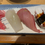 雅寿司 - いか(350円)、たこ(350円)、中トロ(500円)