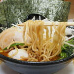 ラーメン 三亀 - 麺リフト