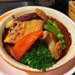 ビストロ ホームバウンド - 野菜たっぷり煮込みハンバーグ