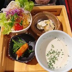 ビストロ ホームバウンド - 小皿料理4品