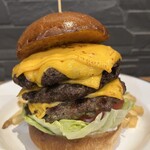 triple cheeseburger