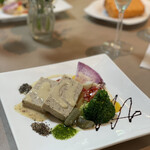 柿の樹 - 前菜は+300円のお肉のテリーヌ。これは1本空きますよ。