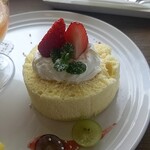 苺ロール ハーフ