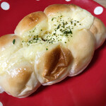 ベーカリーショップ ボンマルシェ - 料理写真:「ちくわパン」150円